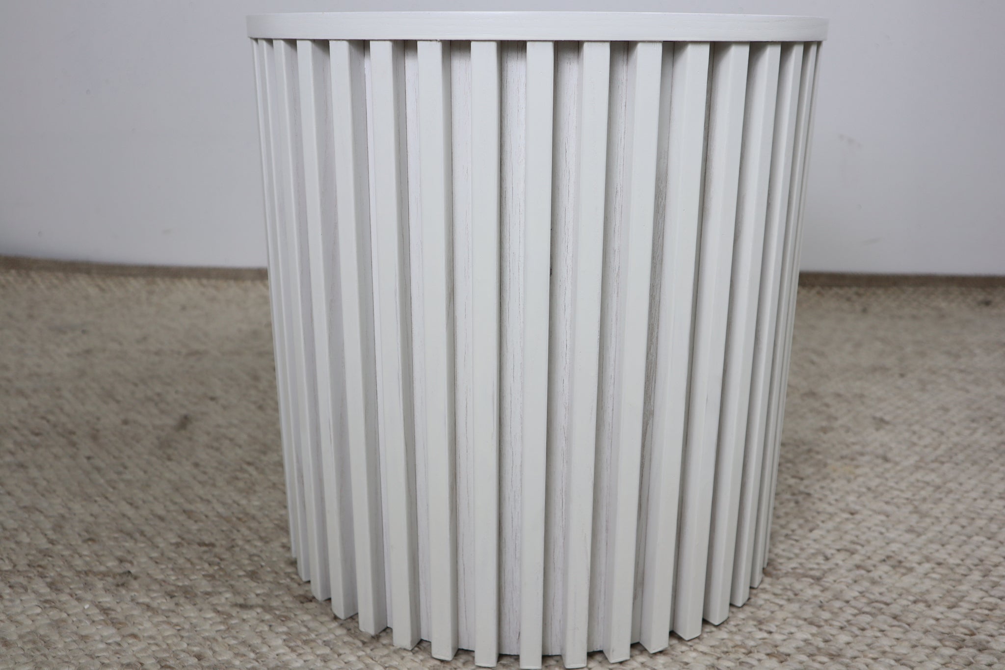 ZOE WHITE ROUND LAMP TABLE