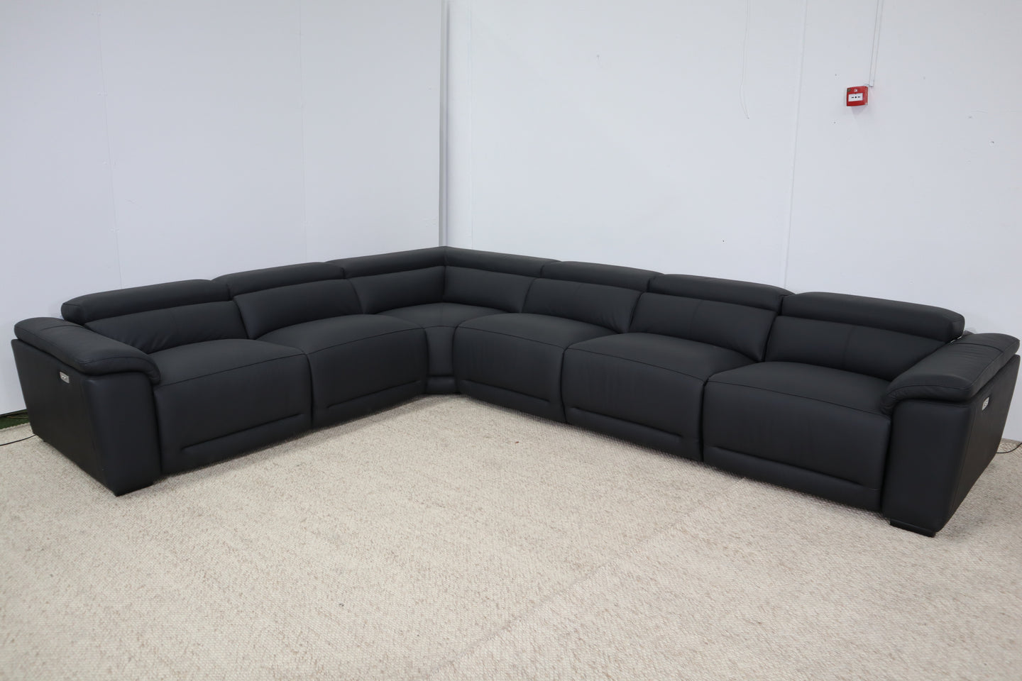 DEX BLACK CORNER LOUNGE