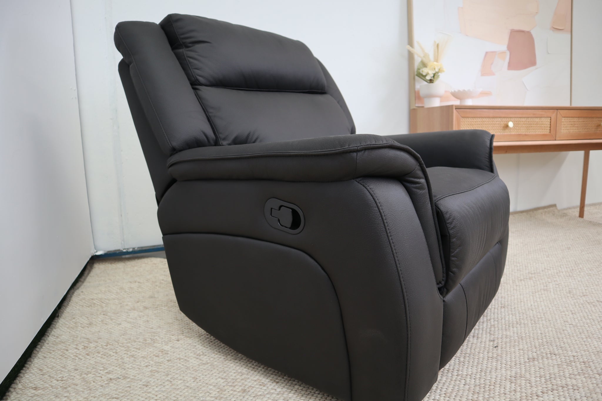 EMMA BLACK RECLINER