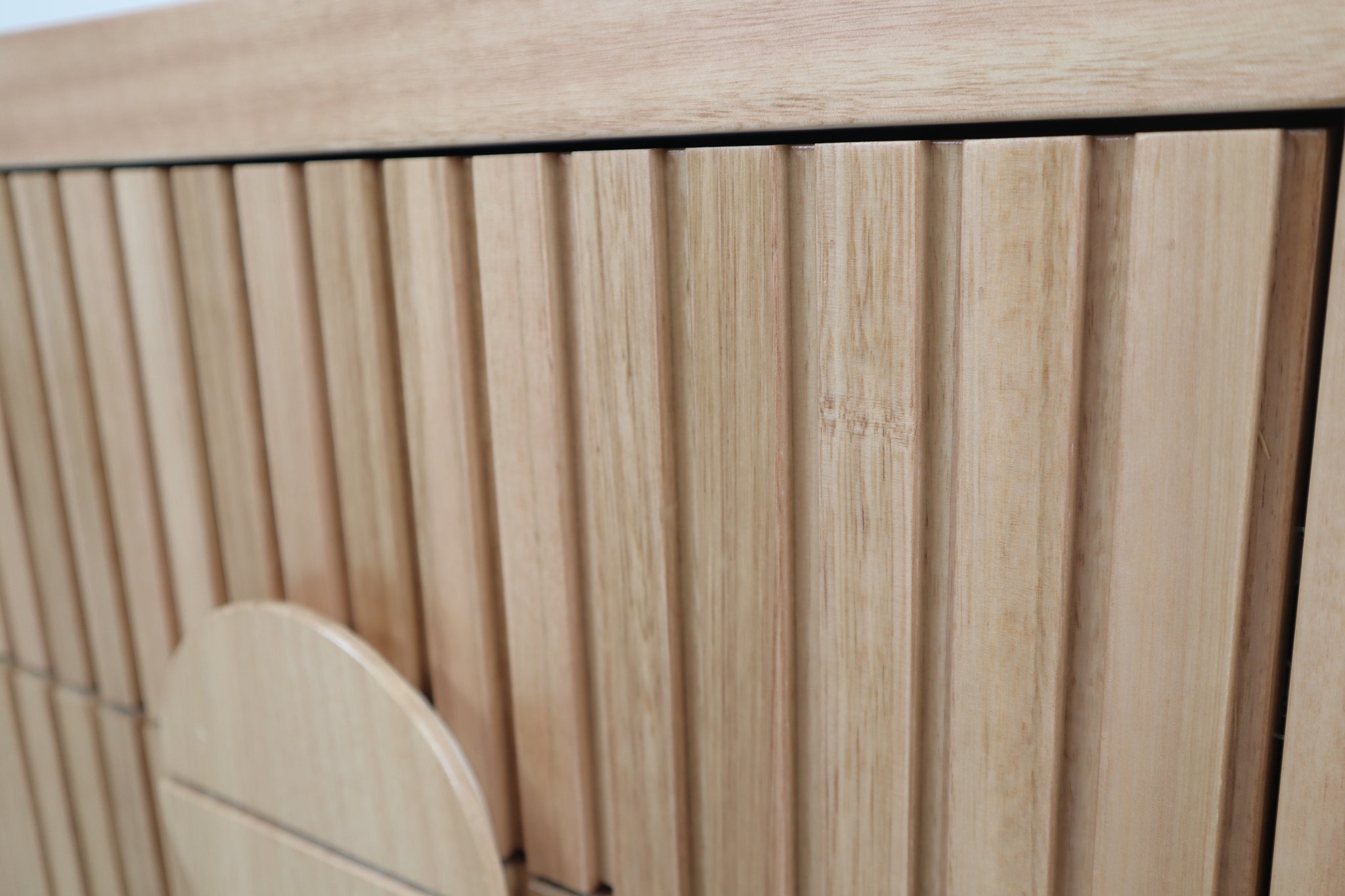 OTIS MESSMATE BEDSIDE TABLE