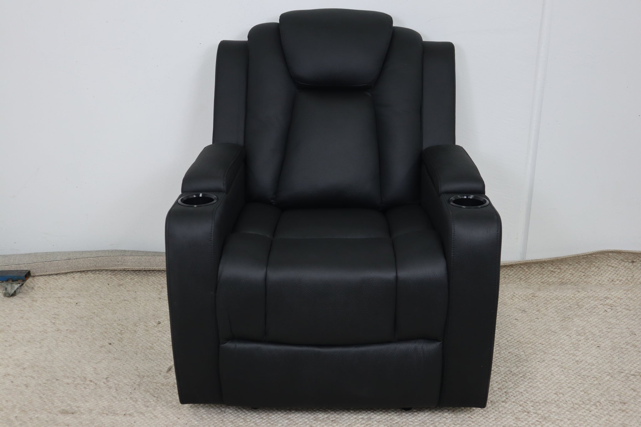 LEON BLACK RECLINER
