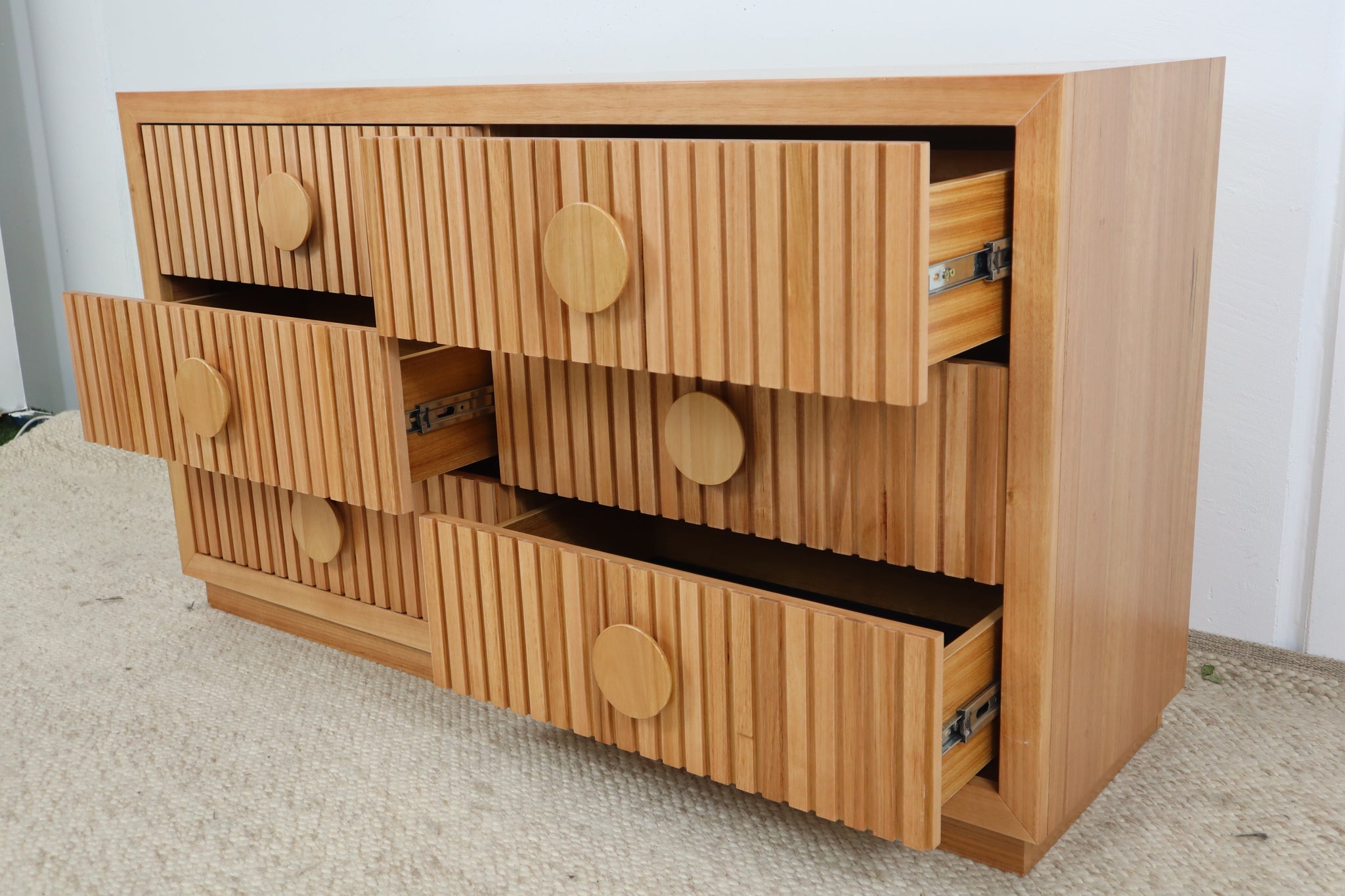 OTIS MESSMATE DRESSER
