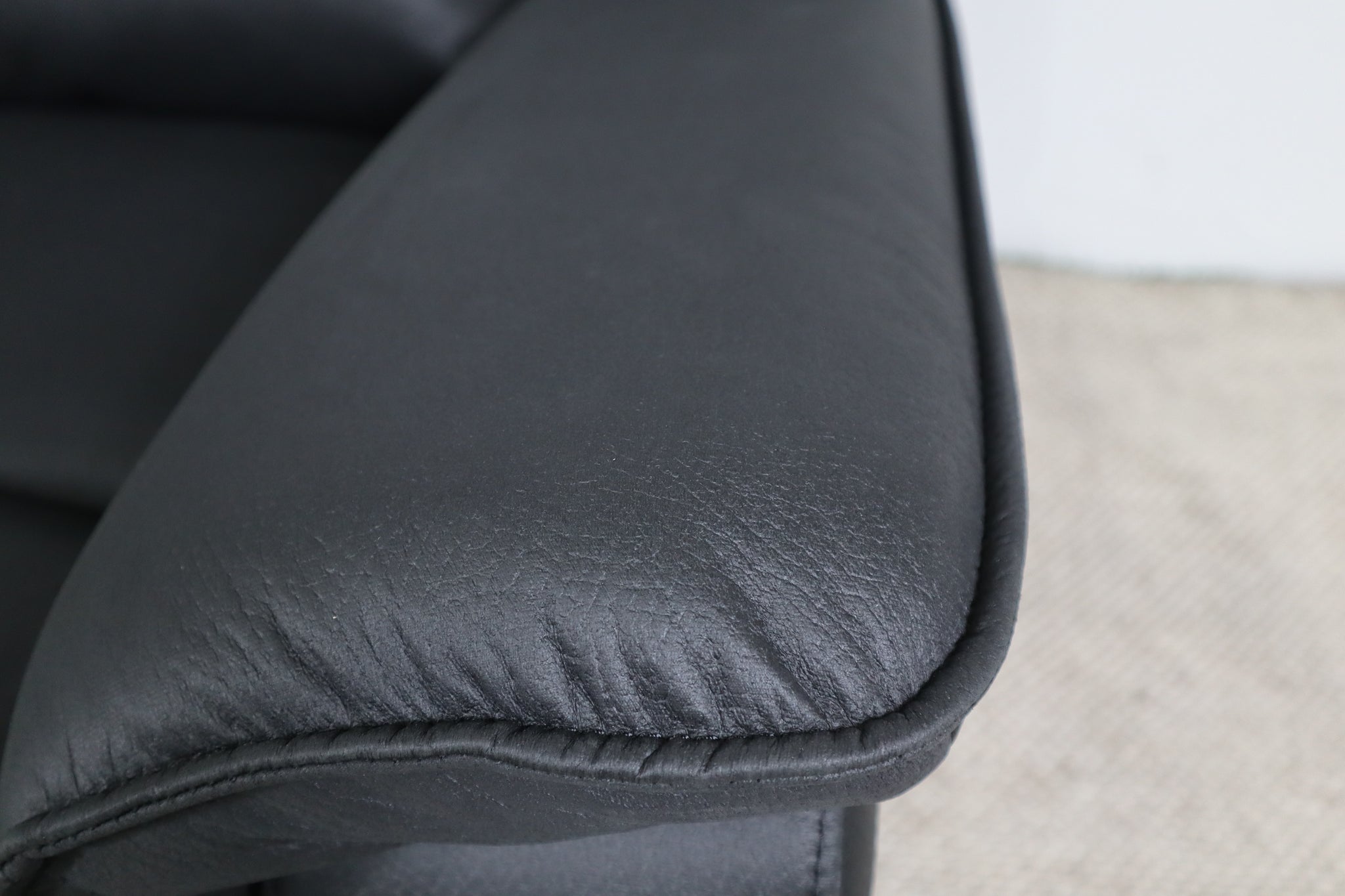 EMMA BLACK 2 SEATER