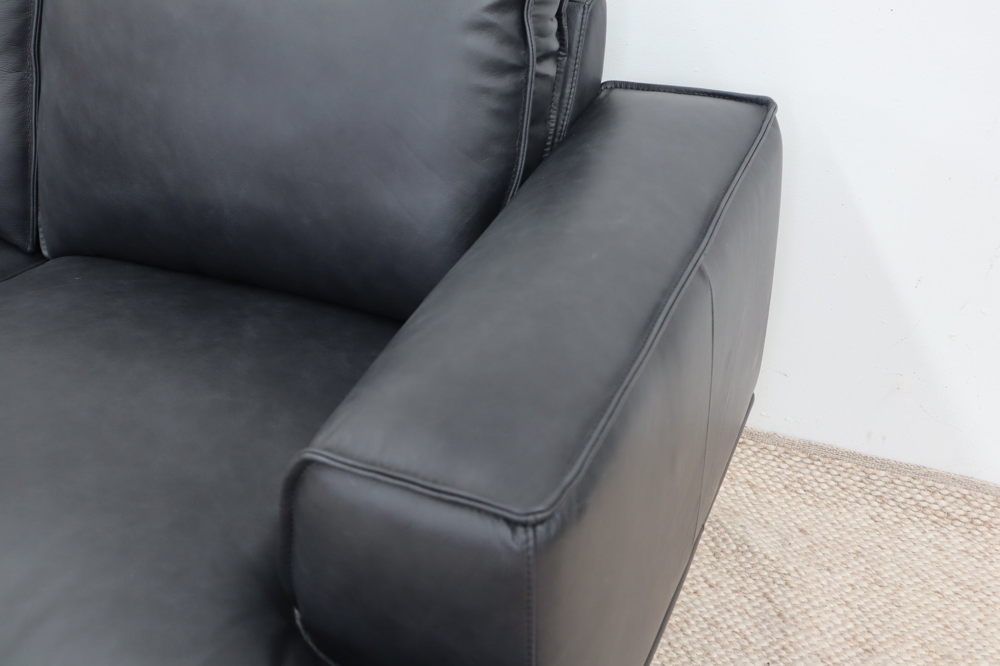 KARTER BLACK 3 SEATER