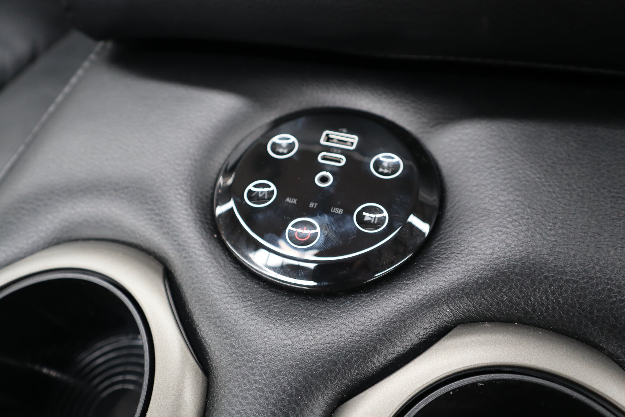 ALISA BLACK CORNER LOUNGE