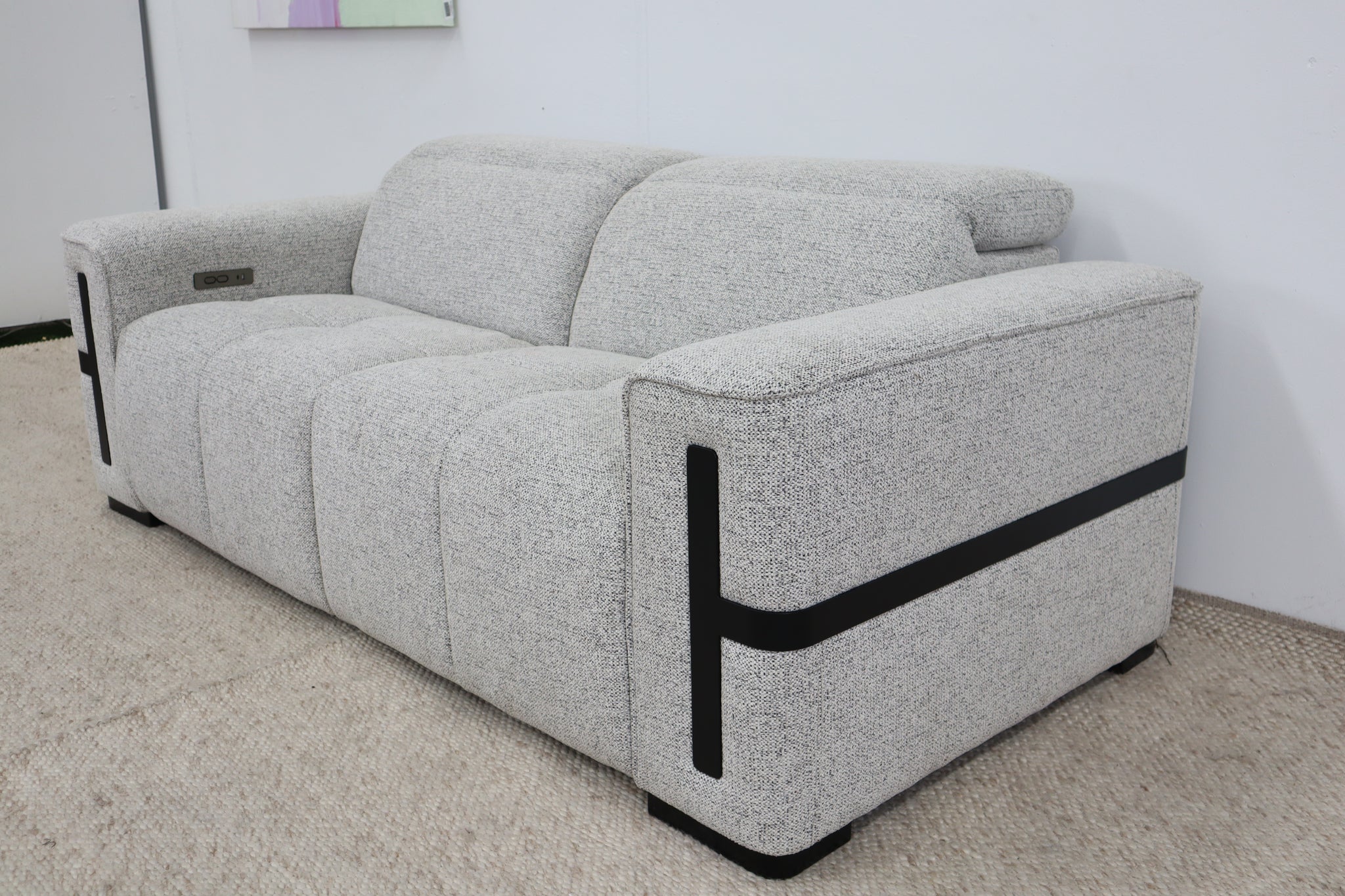 DELTA LIGHT GREY FABRIC 2.5 SEATER