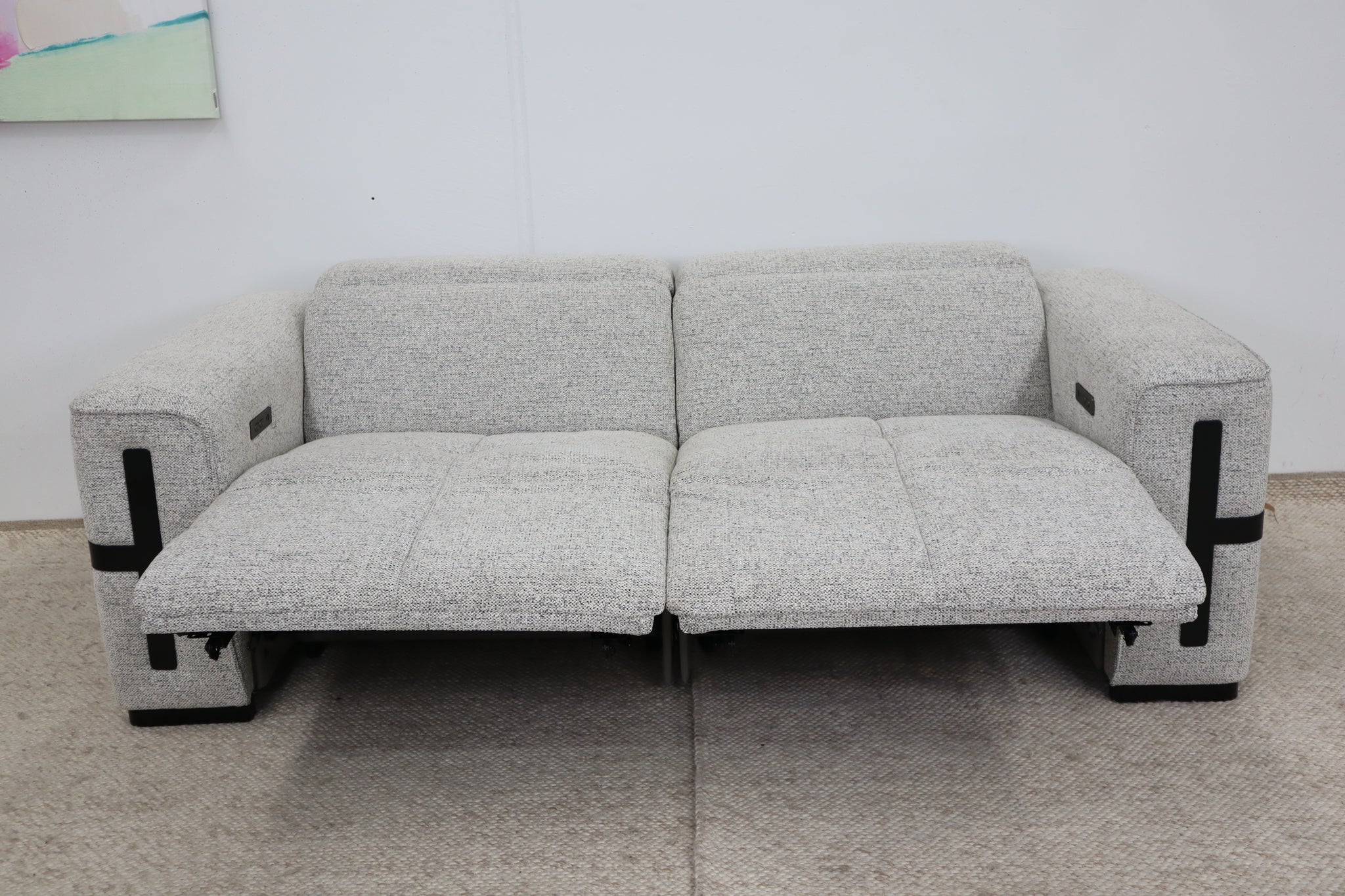 DELTA LIGHT GREY FABRIC 2.5 SEATER