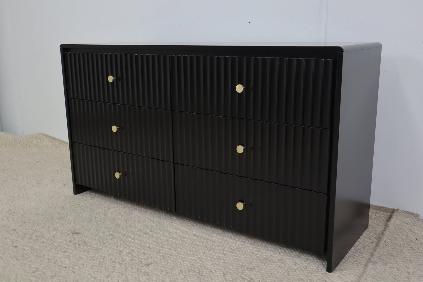 PIA BLACK DRESSER