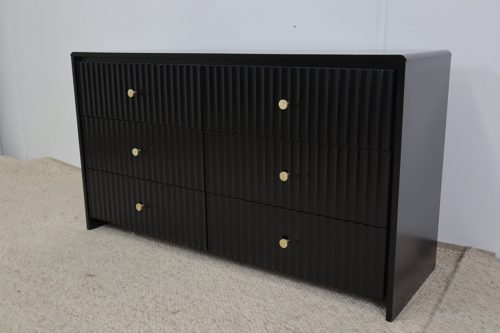 PIA BLACK DRESSER