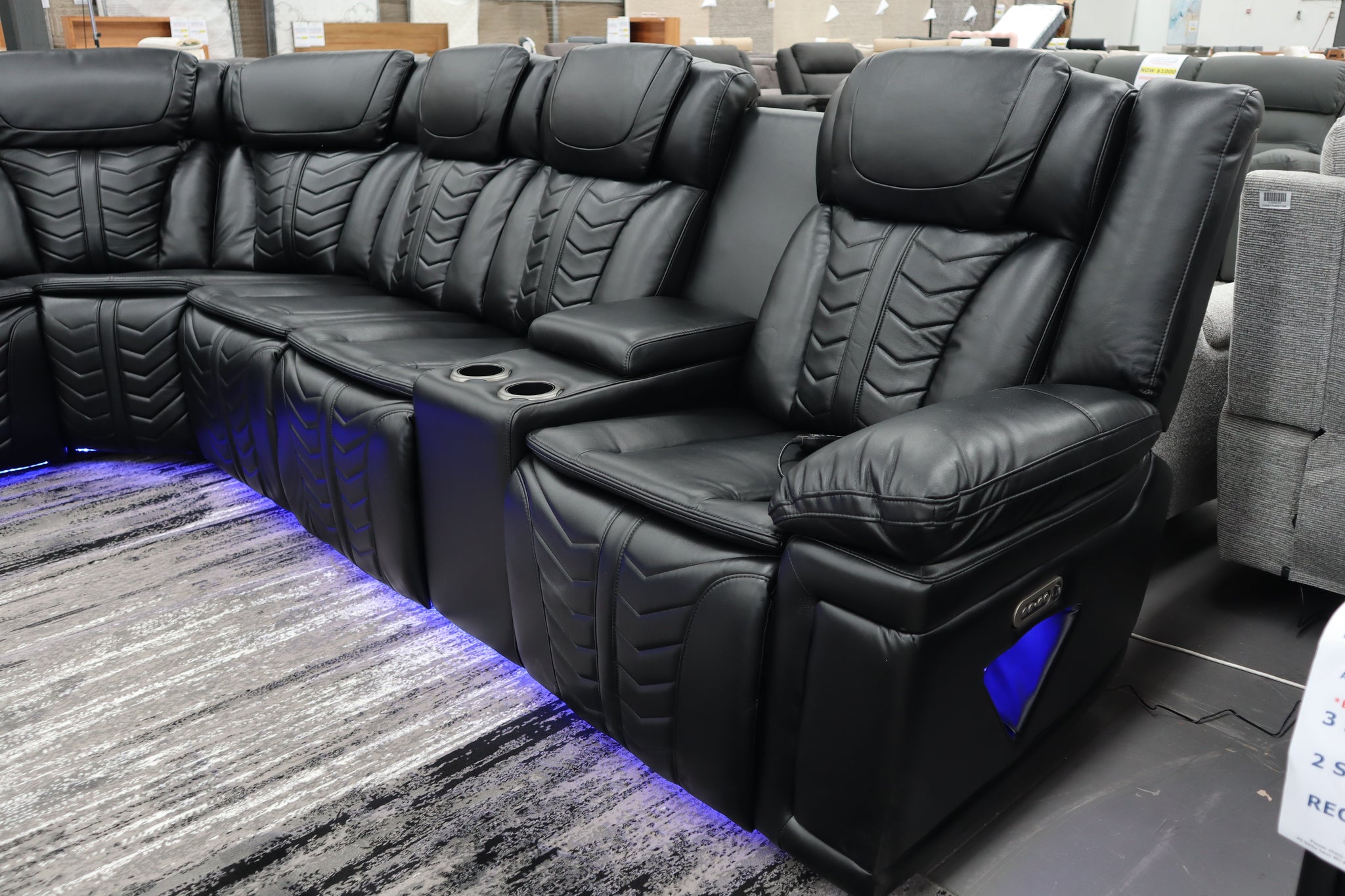 ALISA BLACK CORNER LOUNGE