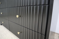 PIA BLACK TALLBOY