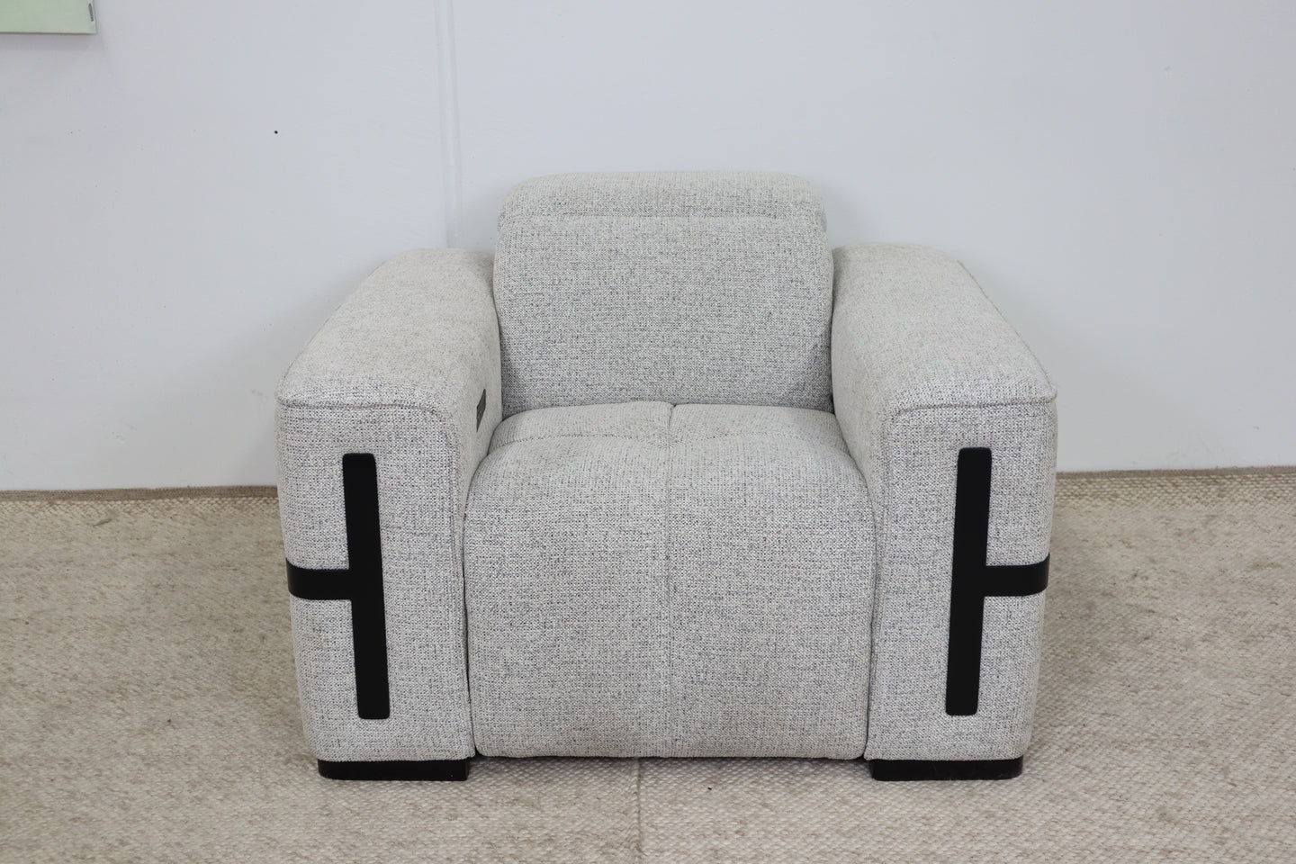 DELTA LIGHT GREY RECLINER