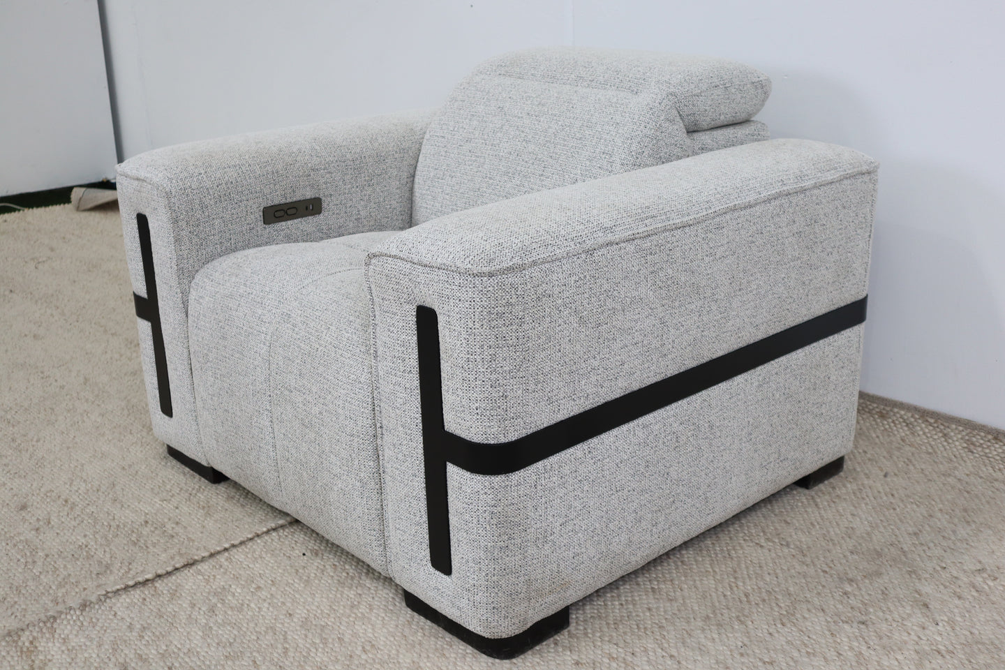 DELTA LIGHT GREY RECLINER