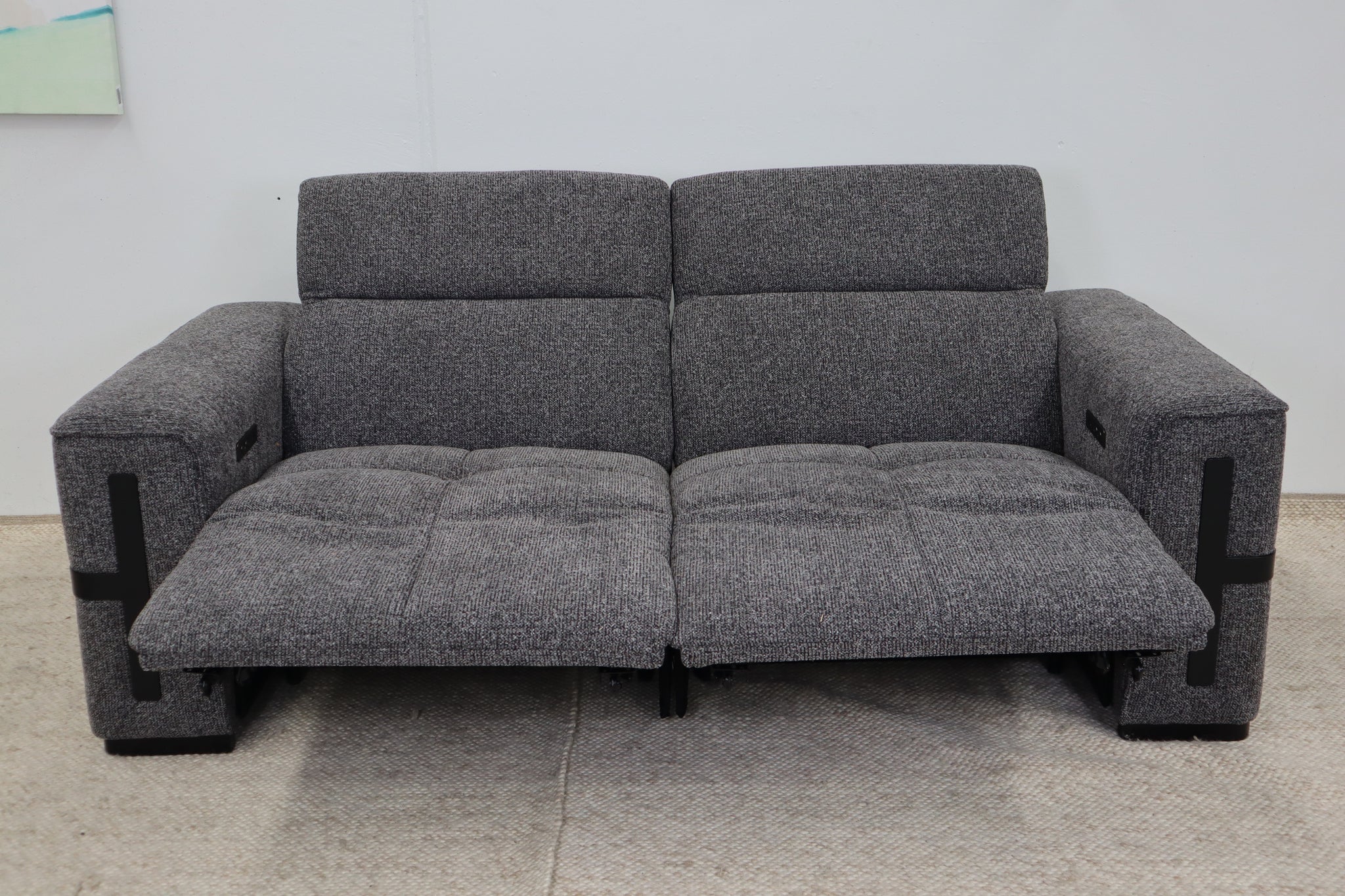 DELTA CHARCOAL FABRIC 2.5 SEATER