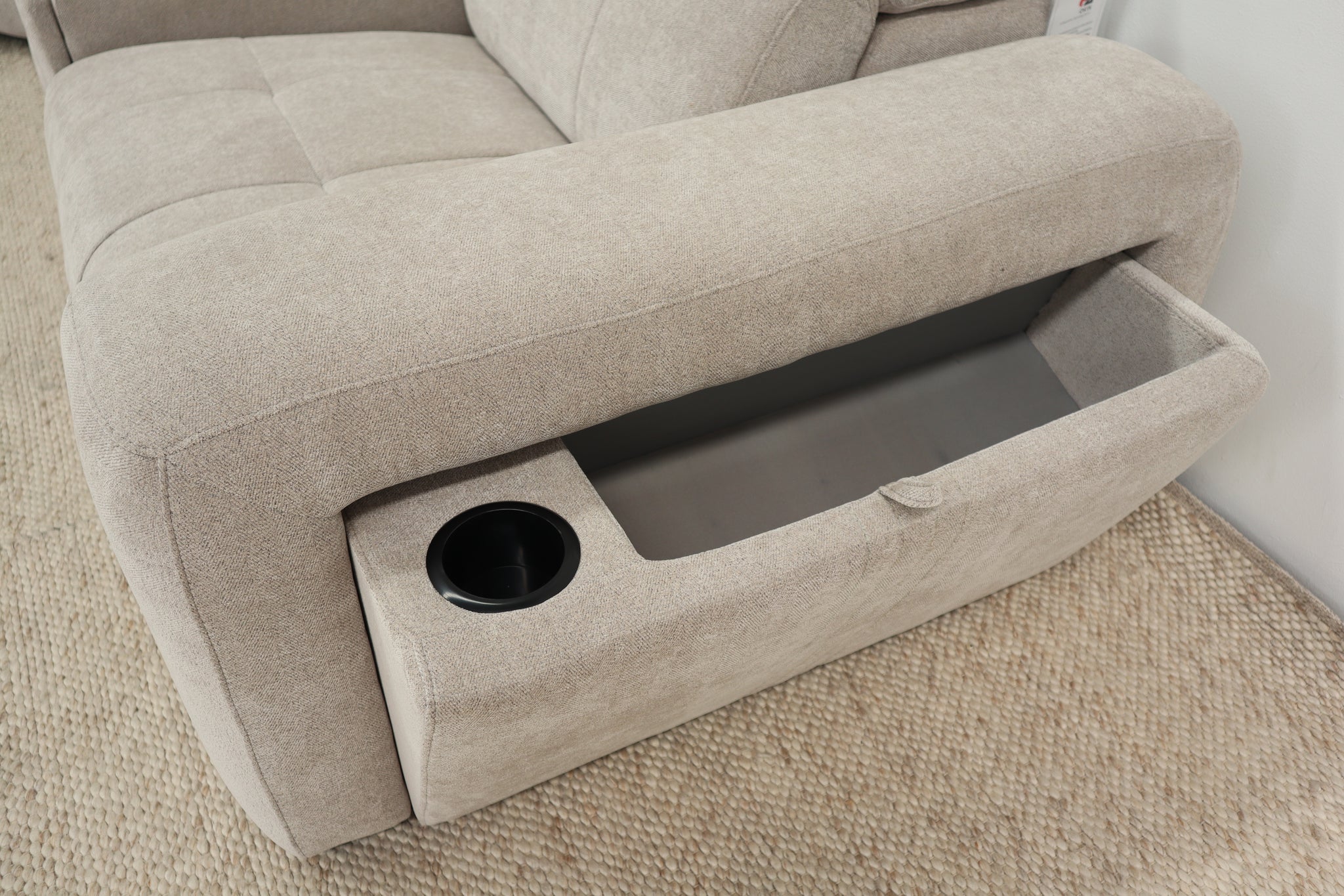 NOAH NATURAL CORNER LOUNGE