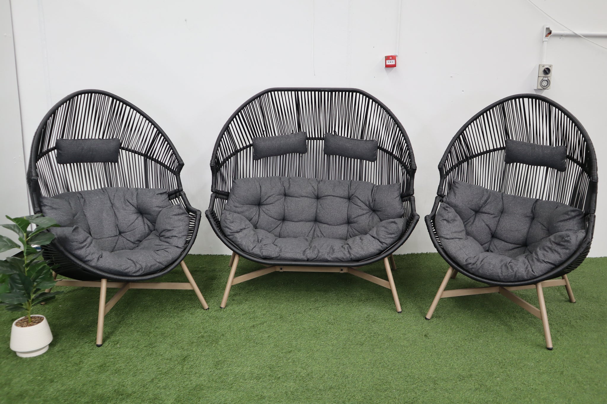 HELSINKI DOUBLE EGG CHAIR