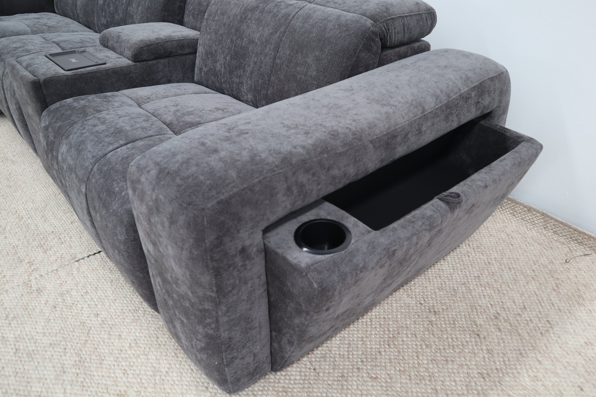 NOAH CHARCOAL CORNER LOUNGE