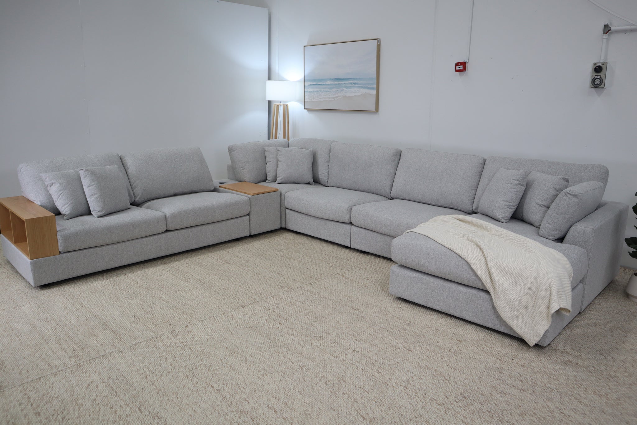 AMALFI LIGHT GREY CORNER LOUNGE SUITE WITH REVERSIBLE CHAISE