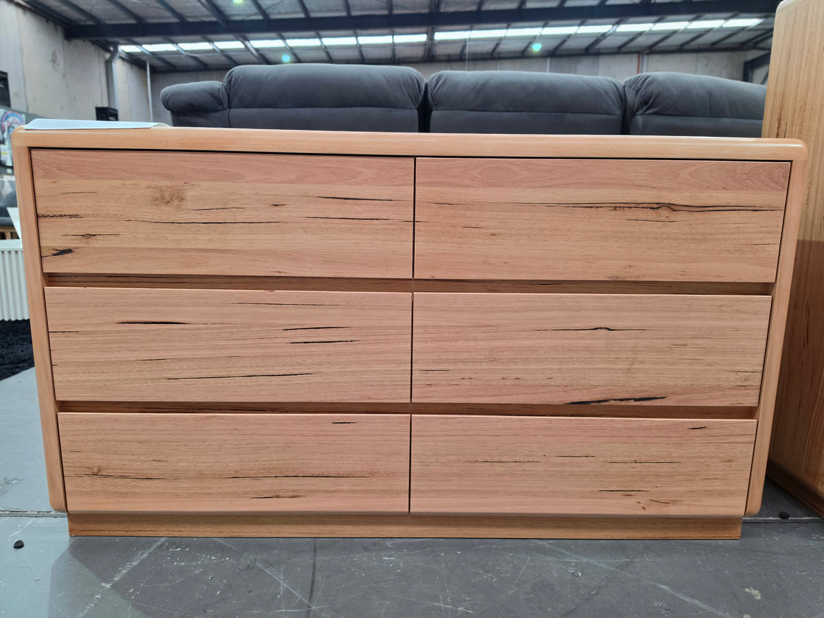 AVERY MESSMATE DRESSER