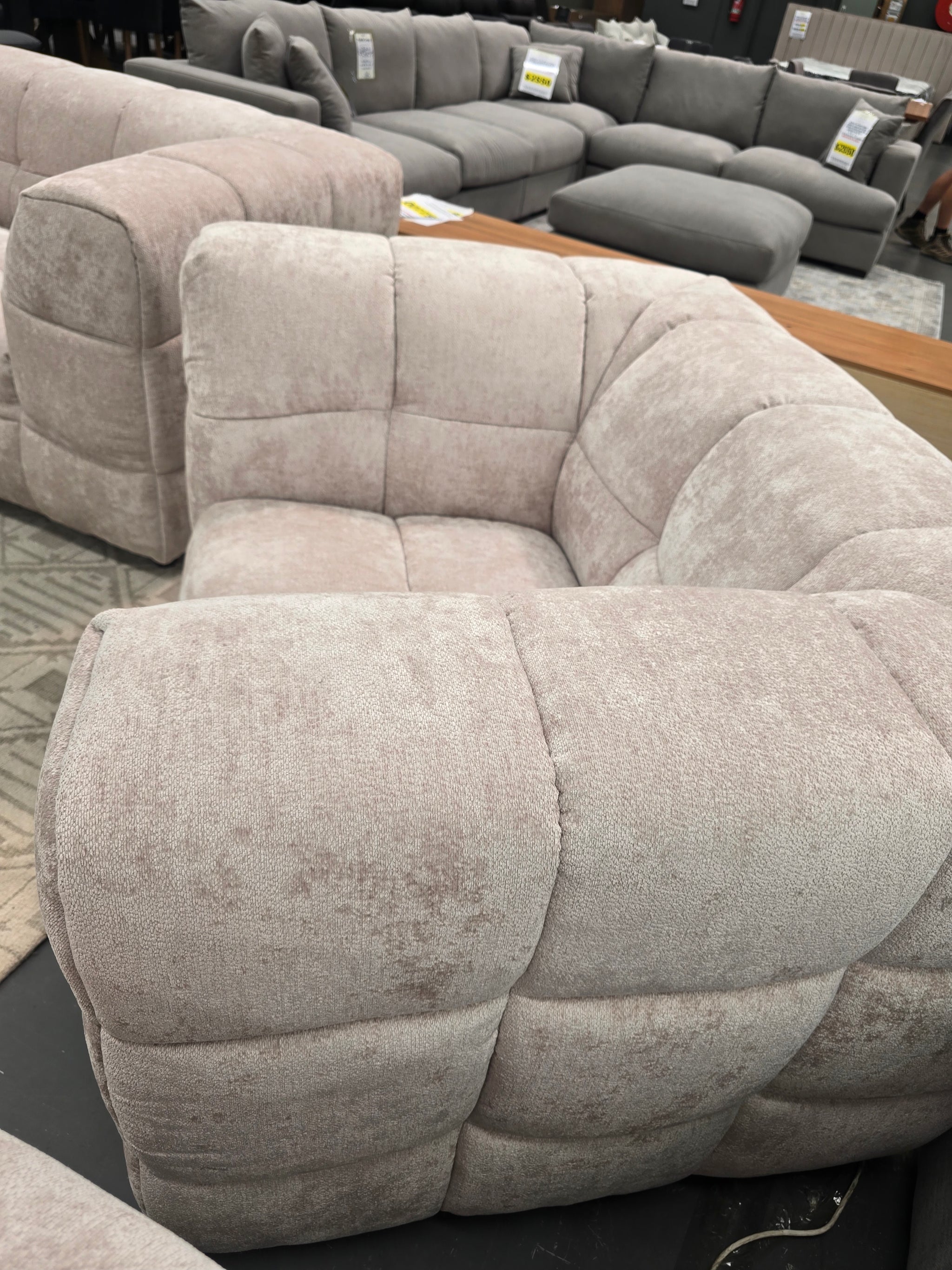 ZOE NATURAL FABRIC ARMCHAIR